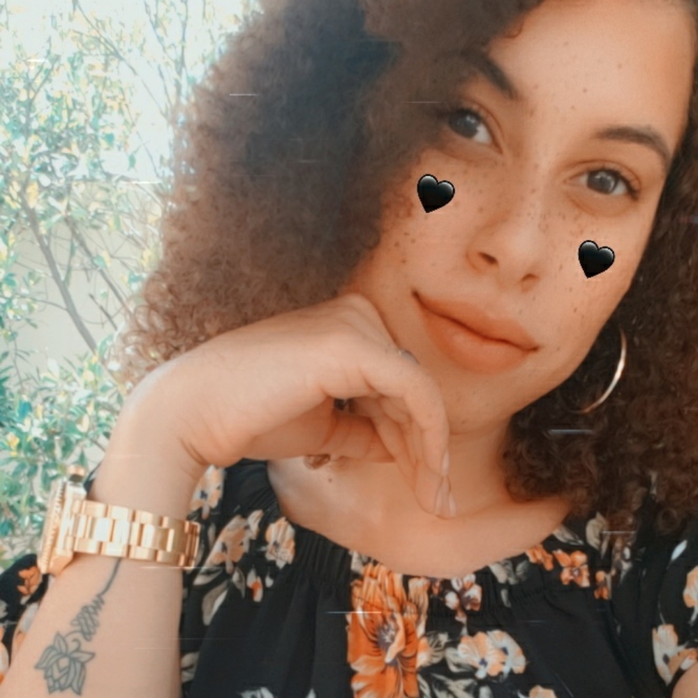 Meet your Posher, Cassandra